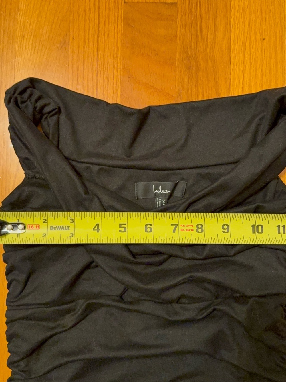 Lulu's Black Ruched Off-Shoulder Camisole - Picture 3 of 4